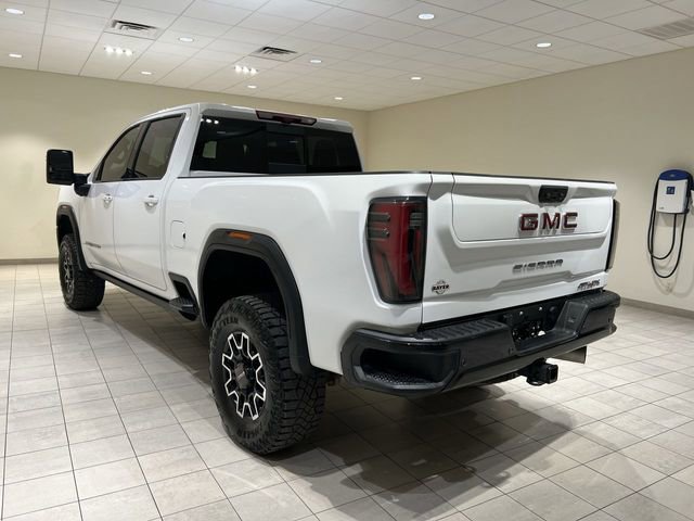 Used 2024 GMC Sierra 2500 AT4X AWD/4WD image 3