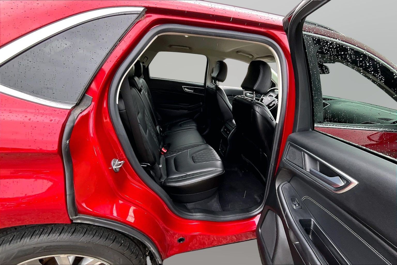 Certified 2024 Ford Edge Titanium AWD/4WD image 17