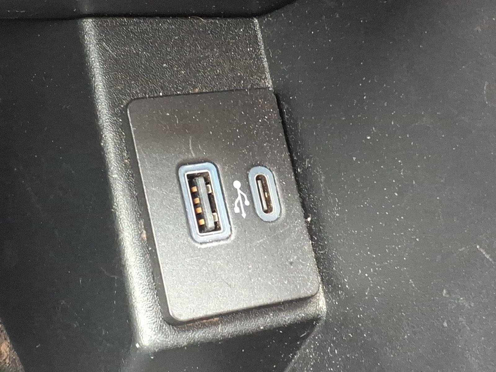 Certified 2024 Ford Edge SEL AWD/4WD image 19