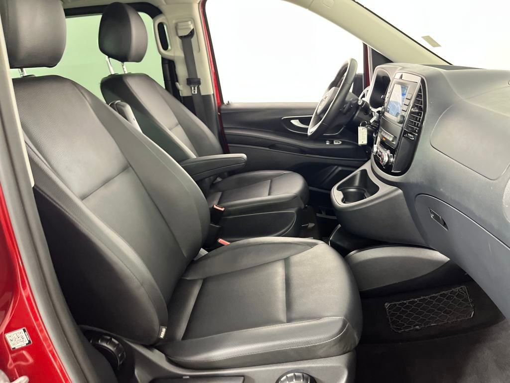 Used 2023 Mercedes-Benz Metris Passenger image 27