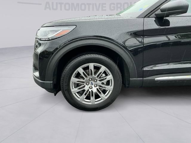 Certified 2025 Ford Explorer Active w/ Active Comfort Package AWD/4WD image 9