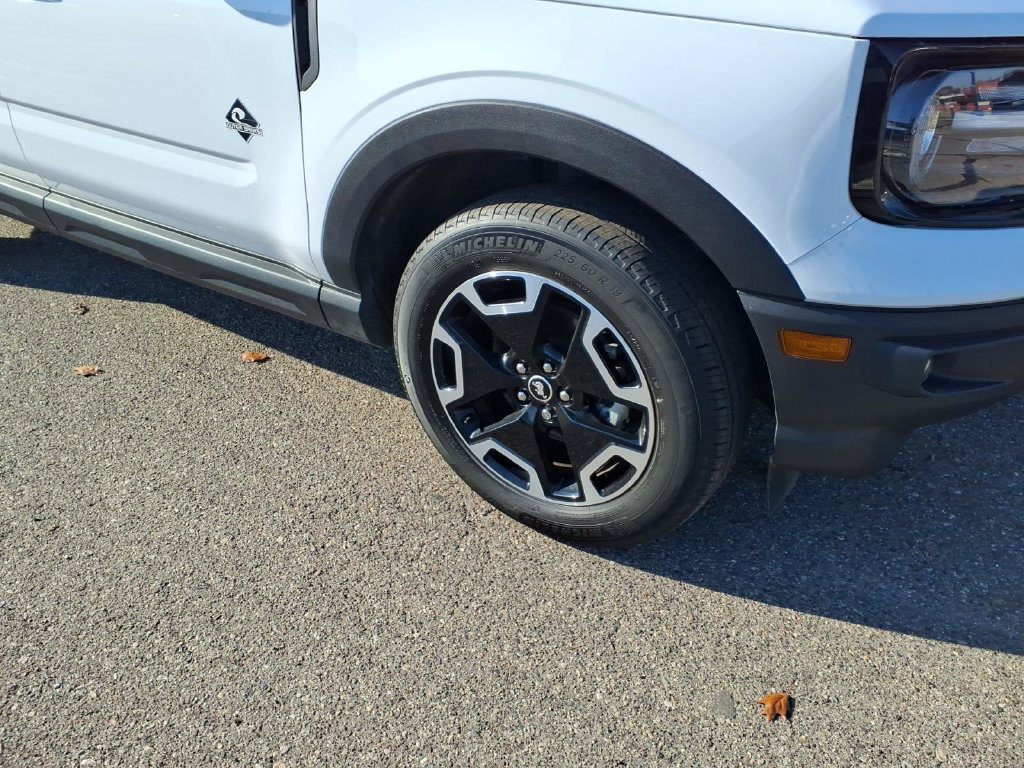 Certified 2023 Ford Bronco Sport Outer Banks w/ Tech Package AWD/4WD image 5