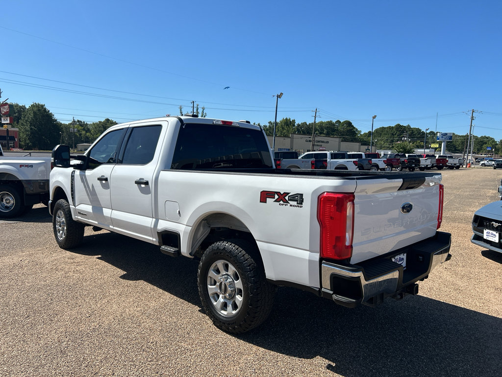 Certified 2024 Ford F250 XLT w/ FX4 Off-Road Package AWD/4WD image 3
