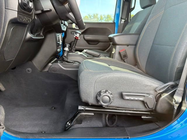 Used 2024 Jeep Wrangler Unlimited Sport AWD/4WD image 14