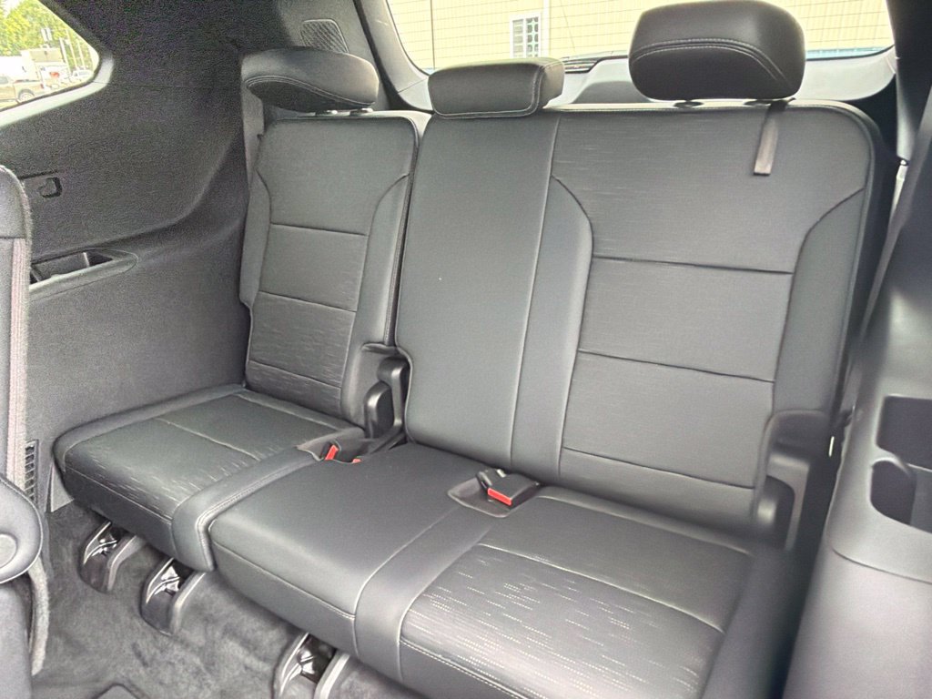 Used 2026 Buick Enclave Sport Touring AWD/4WD image 15