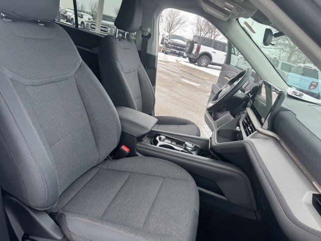 Certified 2025 Ford Explorer Active image 34