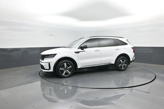 Used 2022 Kia Sorento S w/ Panoramic Sunroof Package FWD image 4