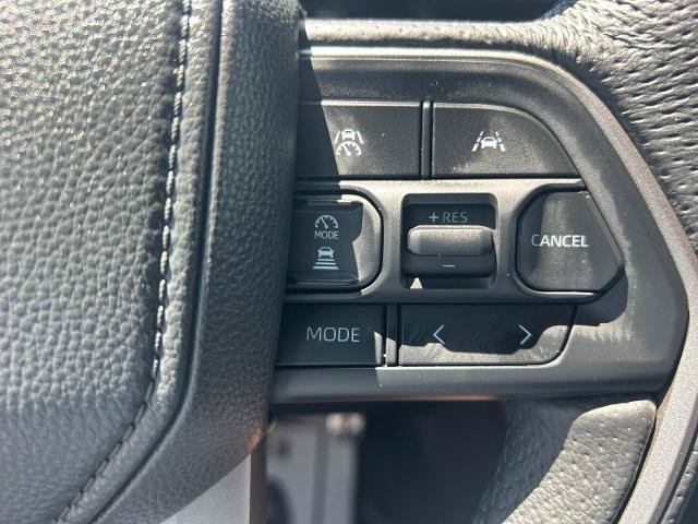 Used 2025 Toyota Tacoma TRD Sport AWD/4WD image 19