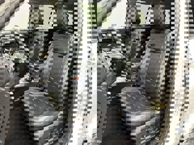 Certified 2022 Ford Explorer XLT w/ Equipment Group 202A image 17