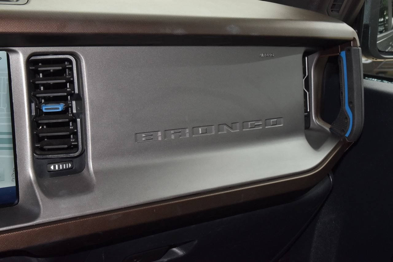Certified 2023 Ford Bronco Outer Banks w/ Sasquatch Package AWD/4WD image 36