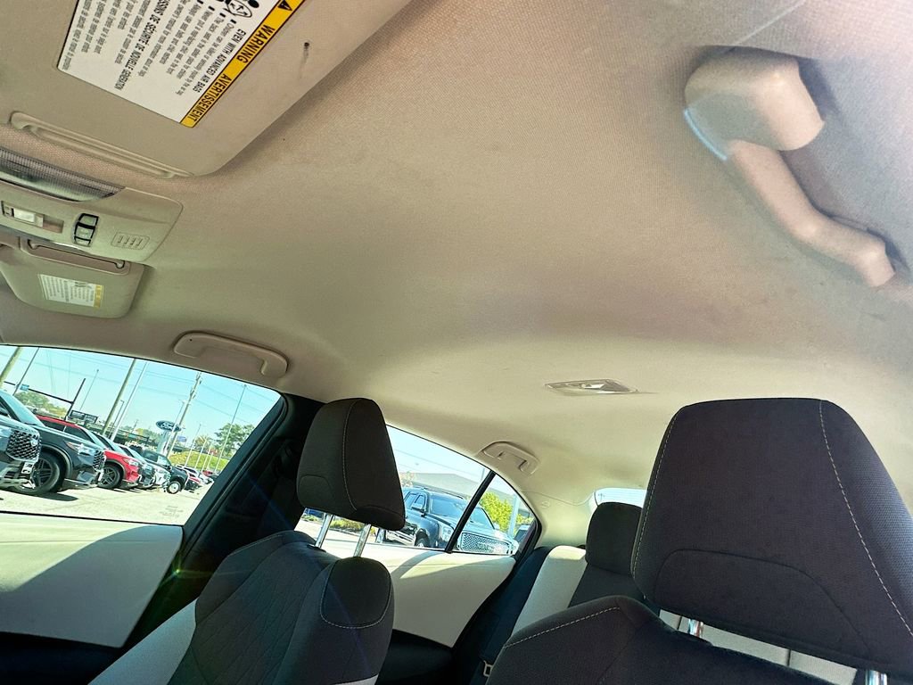 Used 2022 Toyota Corolla LE image 11