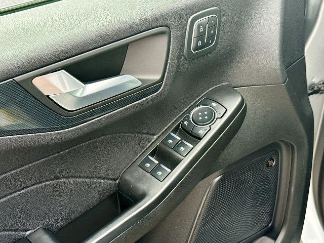 Certified 2023 Ford Escape ST-Line Select w/ Tech Pack #2 image 16