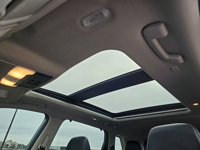 Used 2023 Nissan Rogue SL w/ SL Premium Package image 19