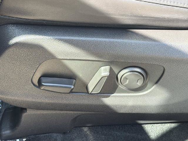 Used 2023 Kia Carnival LX FWD image 21