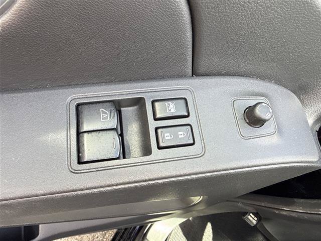Used 2025 Nissan Frontier SV RWD image 24