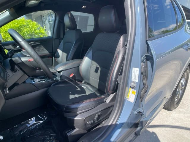 Certified 2023 Ford Escape ST-Line w/ Tech Pack #1 AWD/4WD image 14