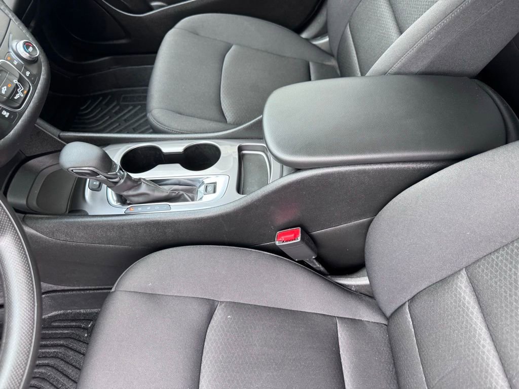 Used 2025 Chevrolet Malibu LS FWD image 16