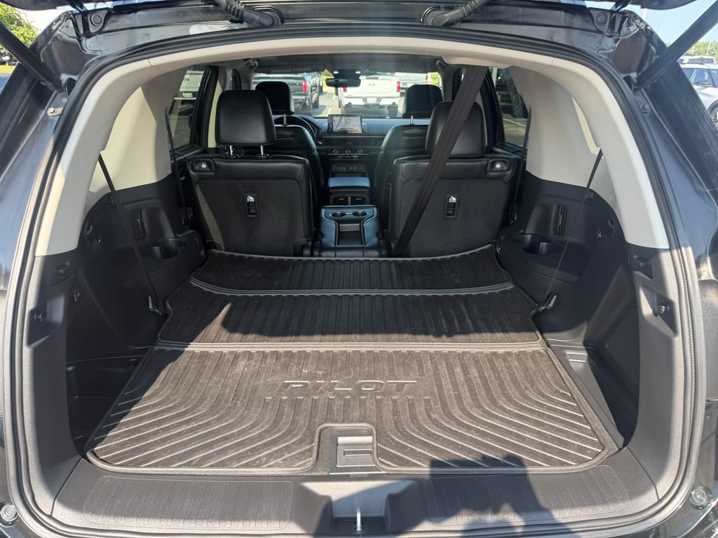 Used 2023 Honda Pilot Elite image 11