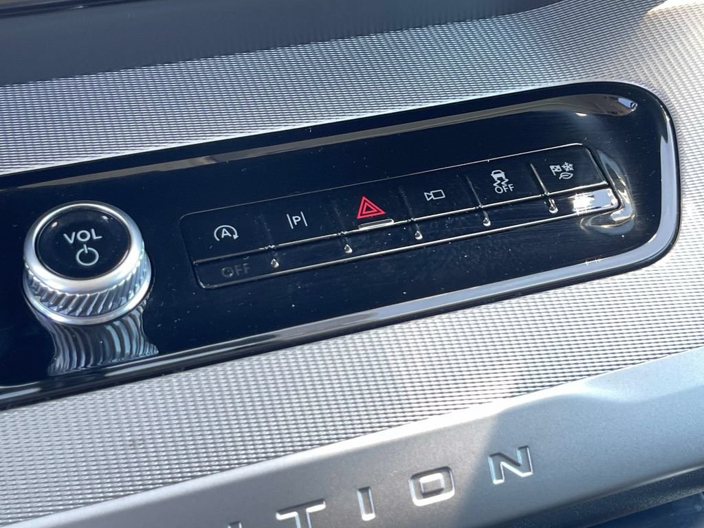 Certified 2025 Ford Expedition Active RWD image 31