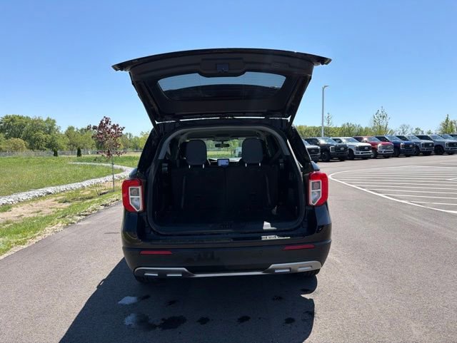 Certified 2023 Ford Explorer XLT w/ Equipment Group 202A AWD/4WD image 10