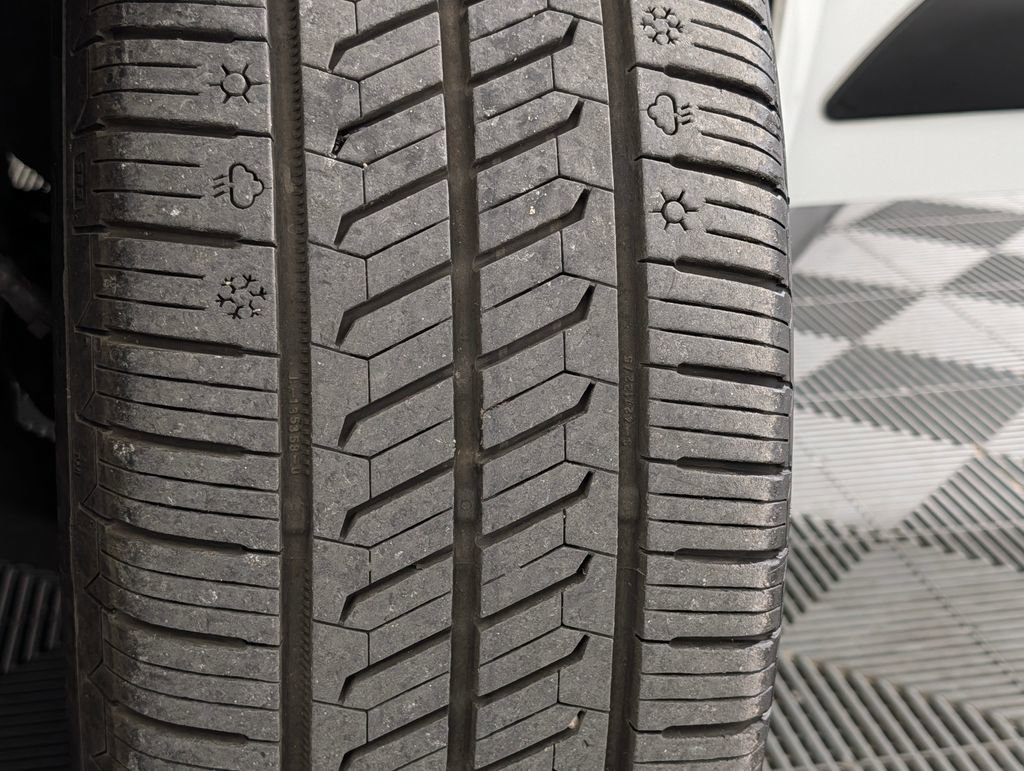 Certified 2022 Ford Transit Connect XL FWD image 23