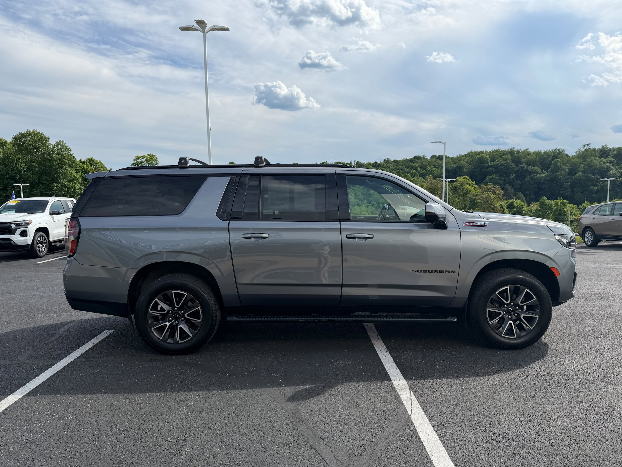 Used 2021 Chevrolet Suburban Z71 w/ Rear Media and Nav Package AWD/4WD image 5
