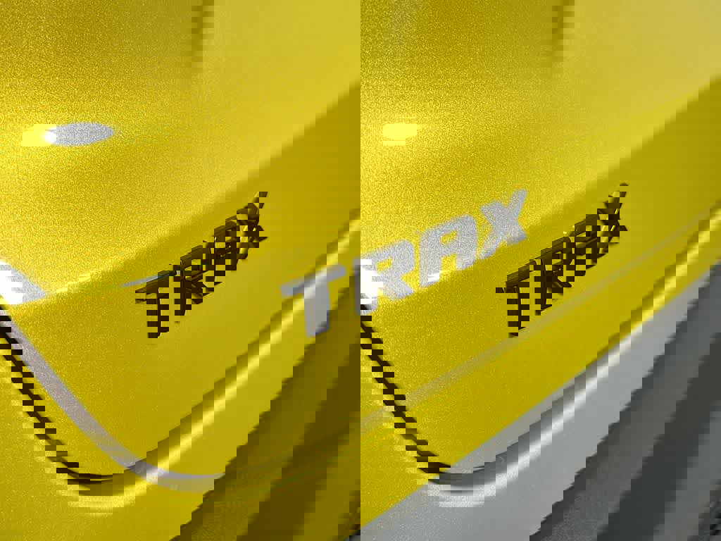 Used 2024 Chevrolet Trax RS w/ Sunroof Package image 7