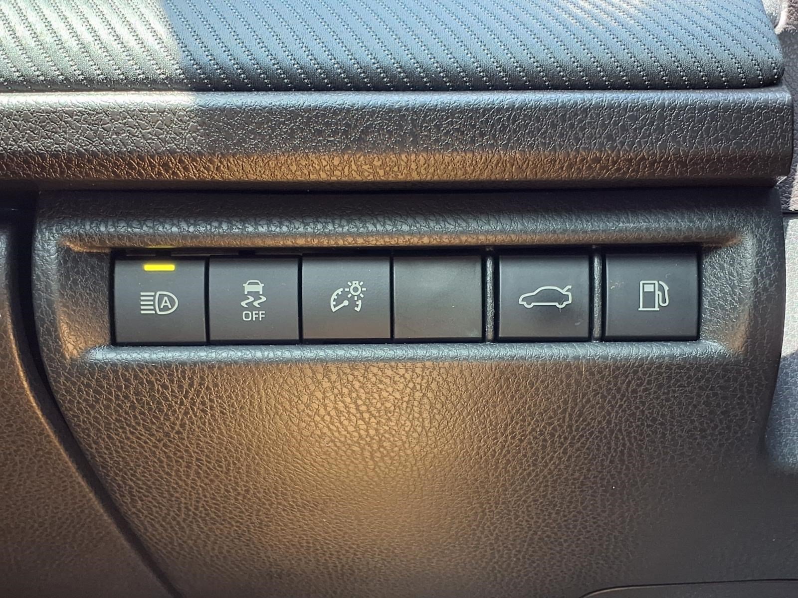 Used 2025 Toyota Camry SE FWD image 22