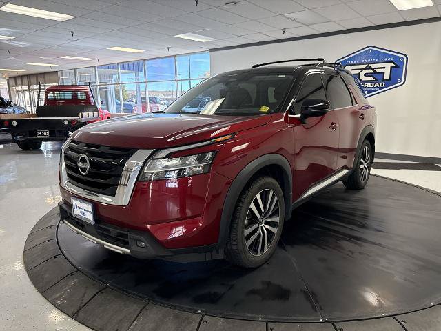 Used 2023 Nissan Pathfinder Platinum w/ Lighting Package (N92) AWD/4WD image 4