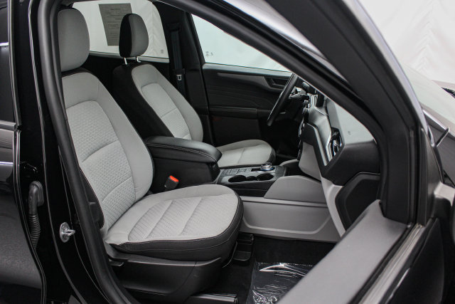Certified 2023 Ford Escape Active AWD/4WD image 16