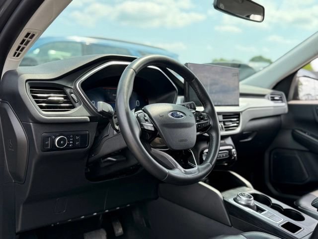 Certified 2024 Ford Escape Platinum AWD/4WD image 7