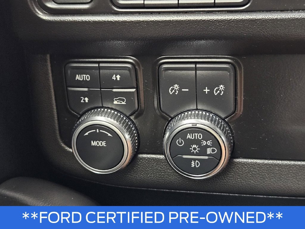 Used 2023 GMC Yukon XL SLT AWD/4WD image 30