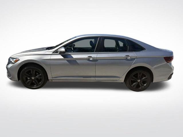 Used 2023 Volkswagen Jetta SE w/ Black Wheel Package FWD image 8