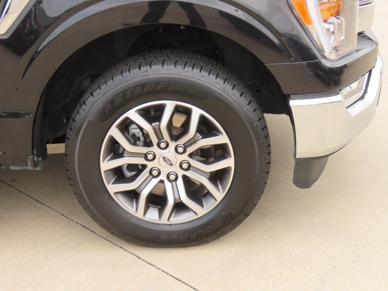 Certified 2021 Ford F150 Lariat RWD image 7