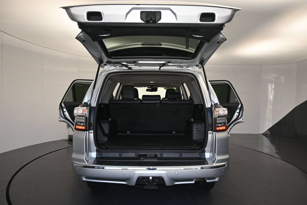 Used 2021 Toyota 4Runner Limited AWD/4WD image 11