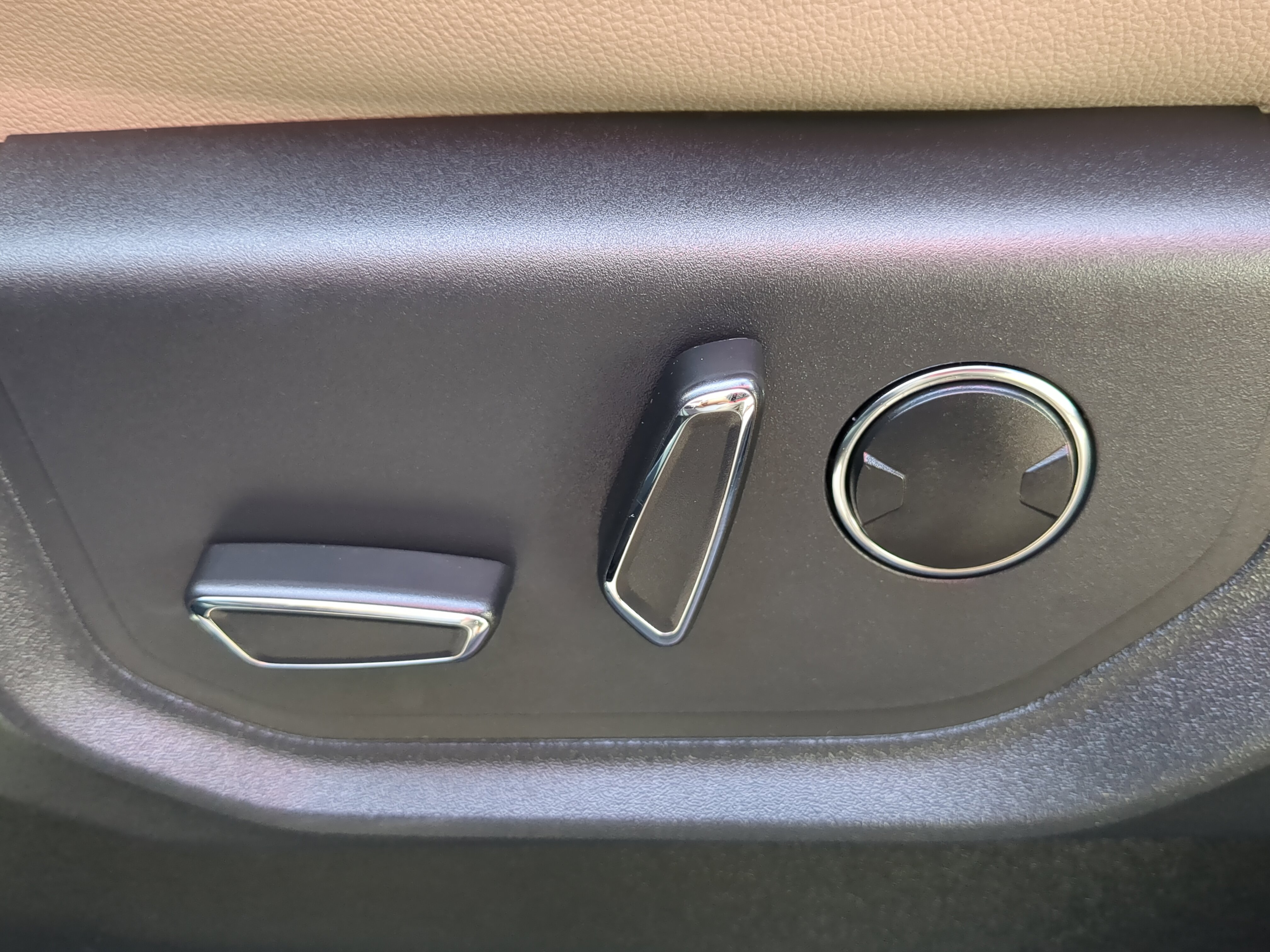 Certified 2023 Ford Expedition Limited RWD image 30