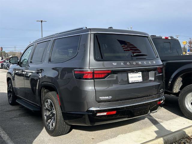 Used 2023 Jeep Wagoneer Series III w/ Preferred Equipment Group image 5