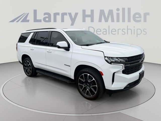 Used 2021 Chevrolet Tahoe RST w/ Luxury Package AWD/4WD image 5