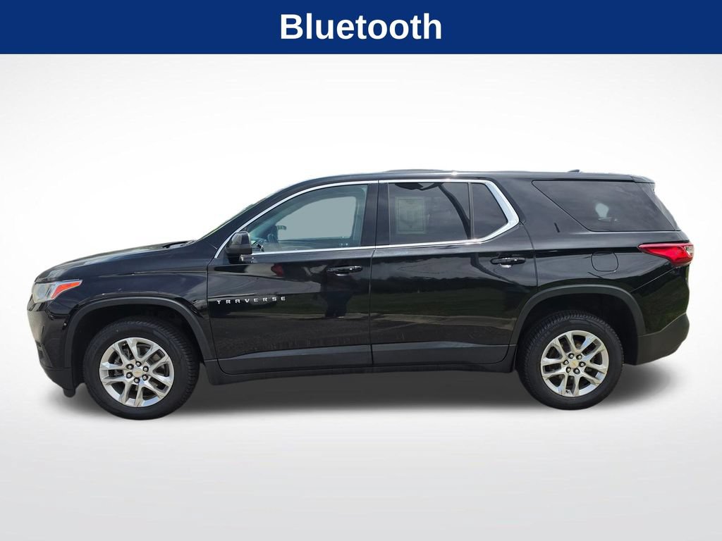 Used 2021 Chevrolet Traverse LS FWD image 2