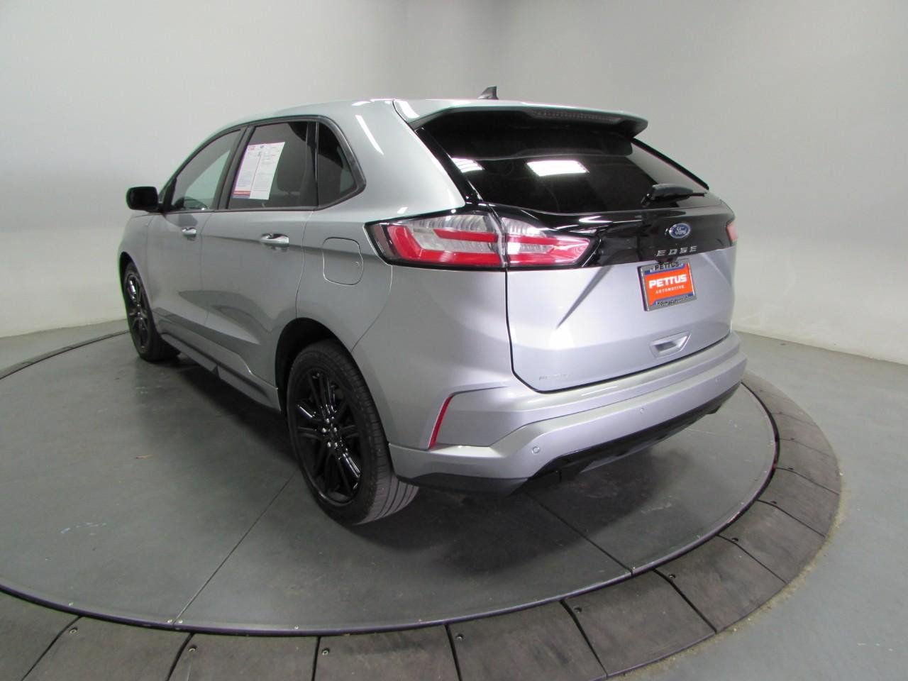 Certified 2024 Ford Edge ST-Line AWD/4WD image 5