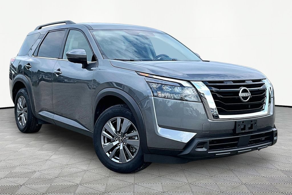 Used 2025 Nissan Pathfinder SV AWD/4WD image 12