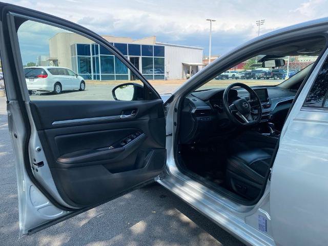 Used 2024 Nissan Altima 2.5 SR FWD image 11