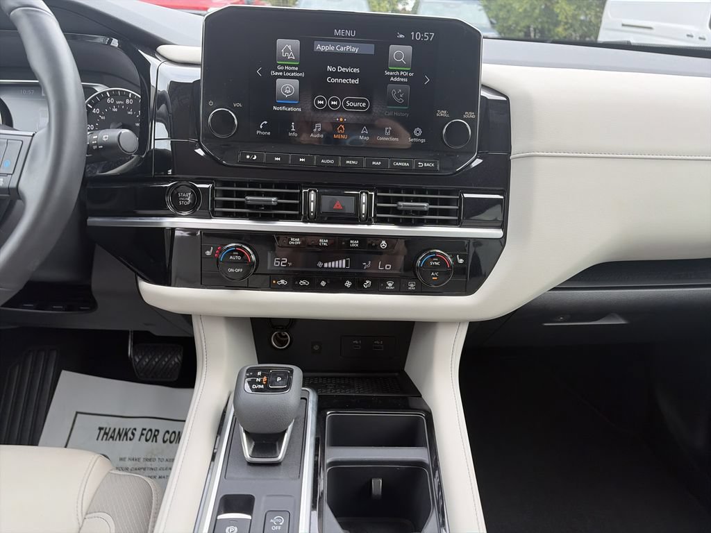 Used 2025 Nissan Pathfinder SL FWD image 16