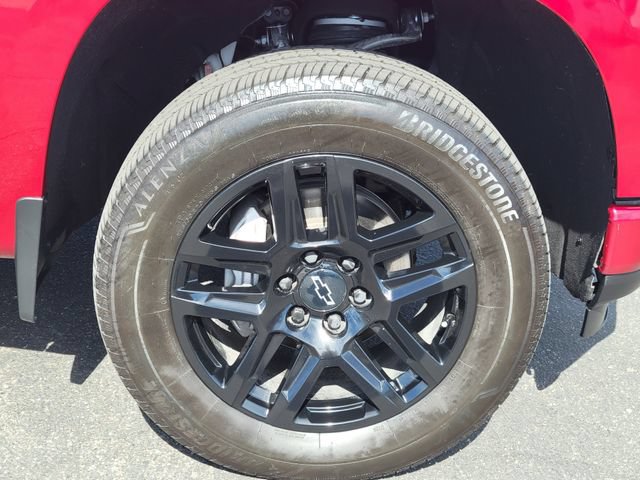 Used 2021 Chevrolet Silverado 1500 Custom w/ LPO, Dark Essentials Package RWD image 6