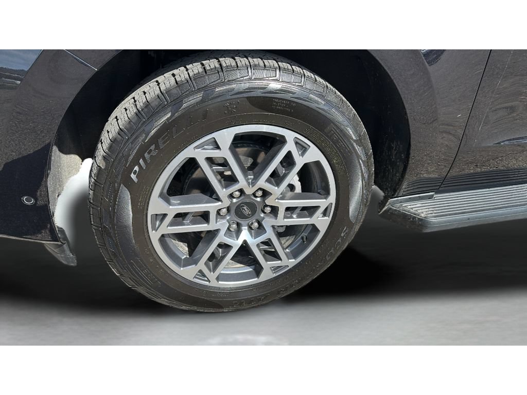 Certified 2025 Ford Expedition Active AWD/4WD image 24