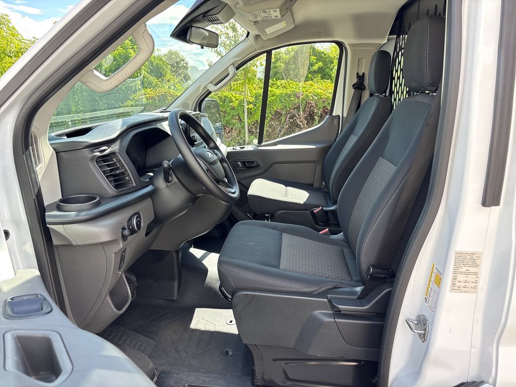 Certified 2025 Ford Transit 250 Low Roof w/ Exterior Upgrade Package RWD image 28