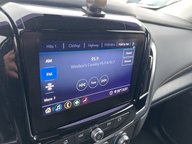 Used 2021 Chevrolet Traverse LT image 13