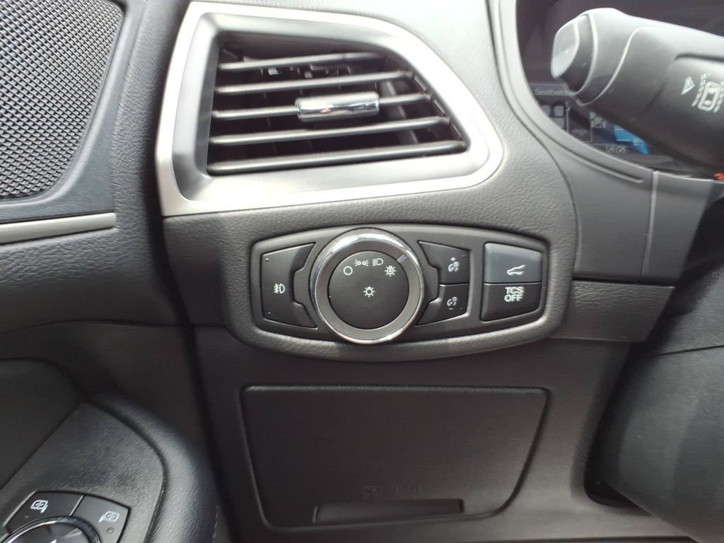 Certified 2023 Ford Edge SEL w/ Convenience Package AWD/4WD image 15