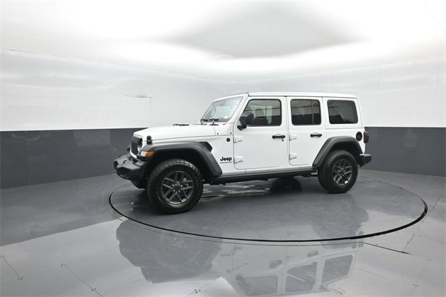 Used 2024 Jeep Wrangler Sport S image 4