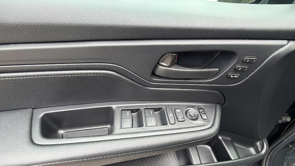 Used 2025 Honda Odyssey EX-L image 14